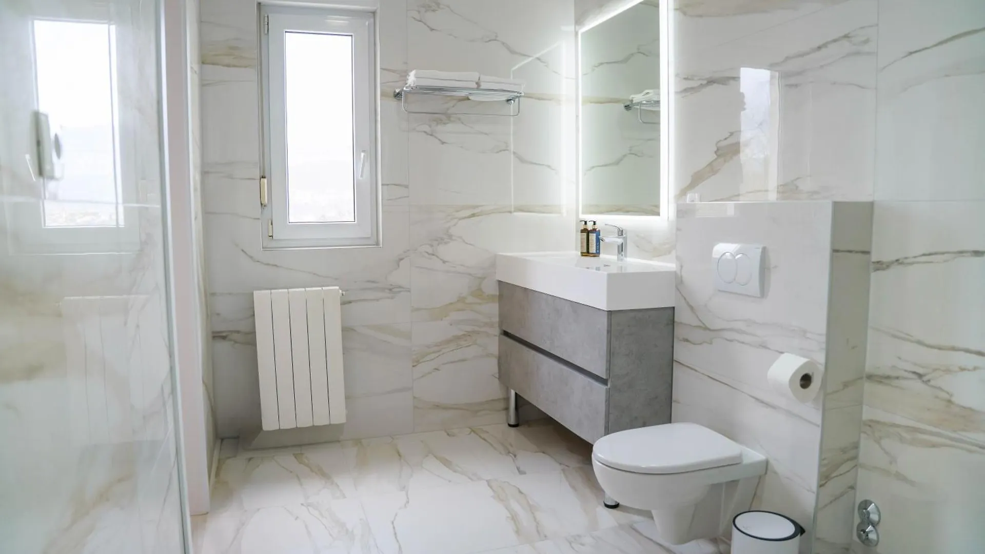 Bed & Breakfast Luxury Apartments Villa Klara
