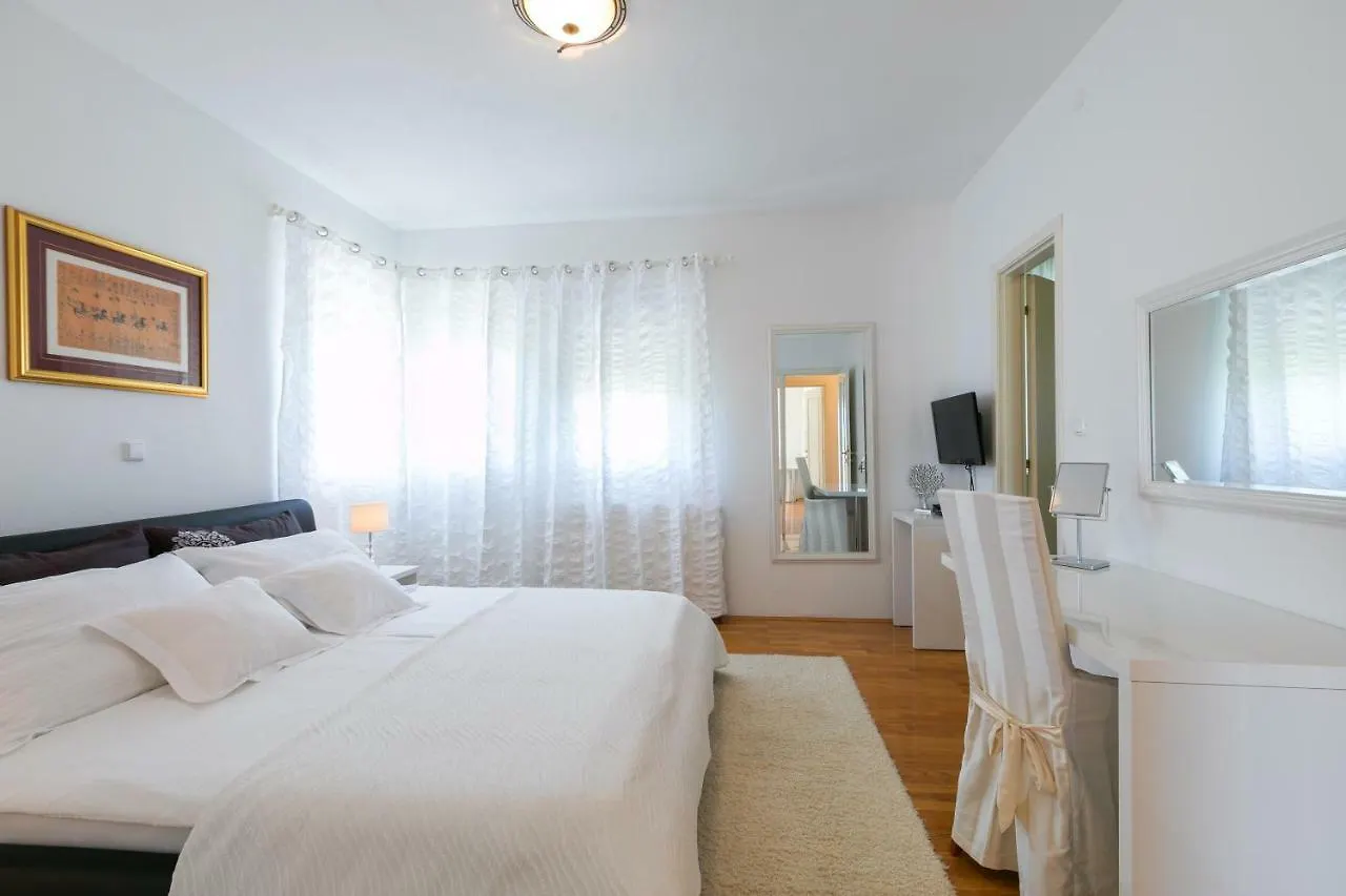 Bed & Breakfast Luxury Apartments Villa Klara Split